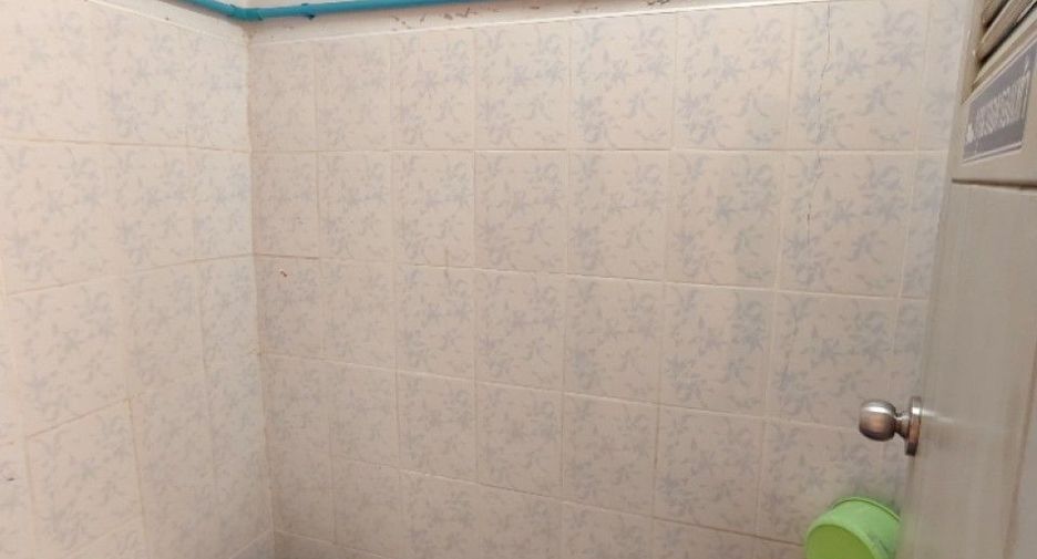 À vendre 1 chambre local commercial à Ban Pong, Ratchaburi