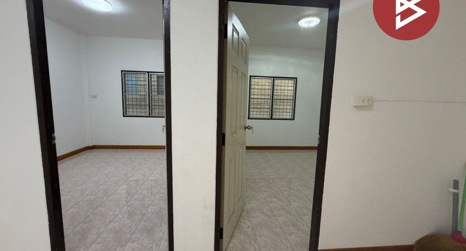 À vendre 2 chambres maison à Si Racha, Chonburi