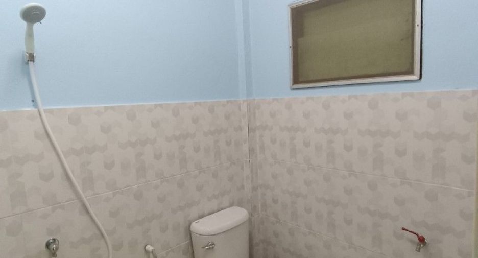 For sale 2 bedrooms townhouse in Mueang Trat, Trat
