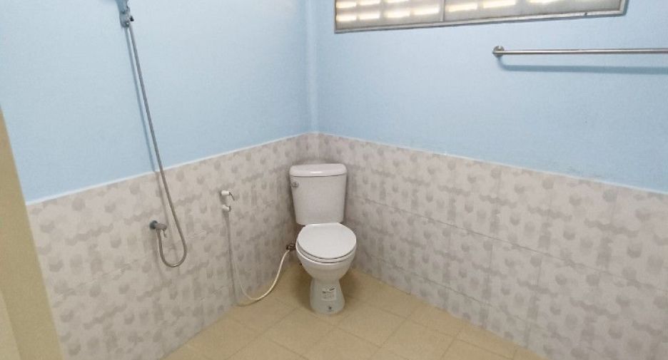 For sale 2 bedrooms townhouse in Mueang Trat, Trat