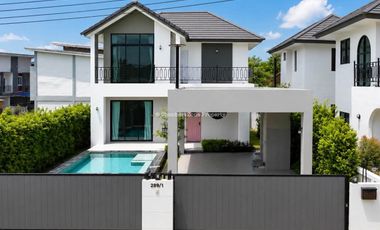 For sale 5 bedrooms villa in Si Racha, Chonburi