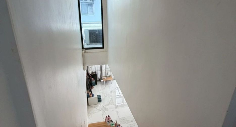 Haus zum Kauf mit 2 Zimmer in Lat Phrao, Bangkok