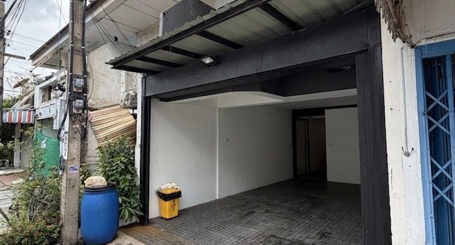 À vendre 2 chambres maison à Lat Phrao, Bangkok