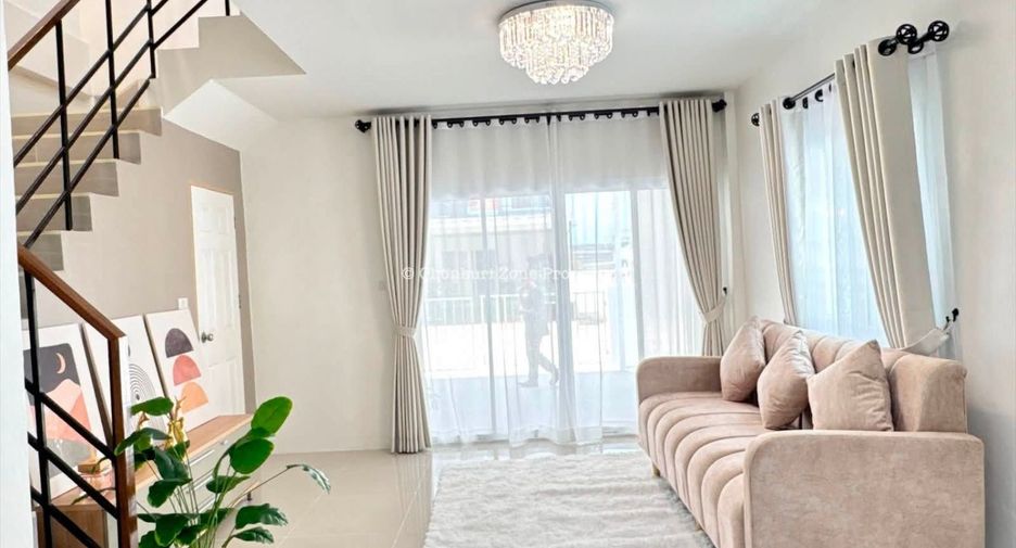 Casa en venta de 4 habitaciones en Si Racha, Chonburi