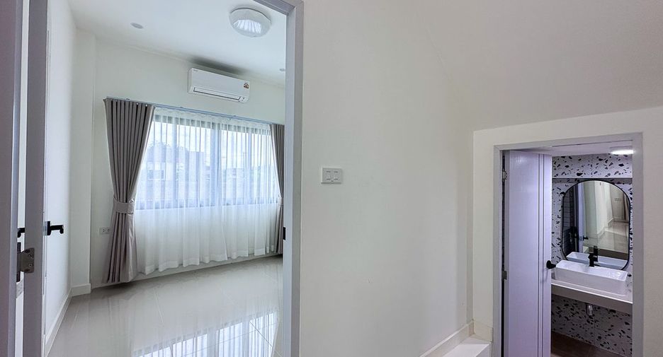 For rent 4 bedrooms house in Mueang Chiang Mai, Chiang Mai