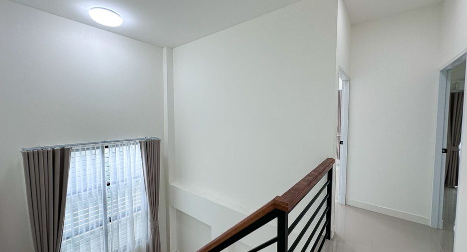 For rent 4 bedrooms house in Mueang Chiang Mai, Chiang Mai