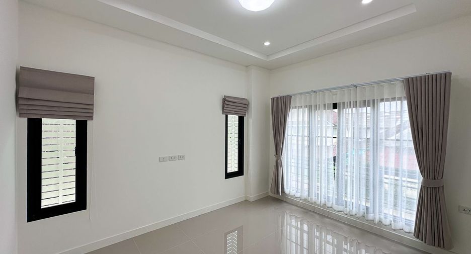 For rent 4 bedrooms house in Mueang Chiang Mai, Chiang Mai