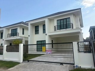 For Rent 4 Bedroom House In Mueang Chiang Mai
