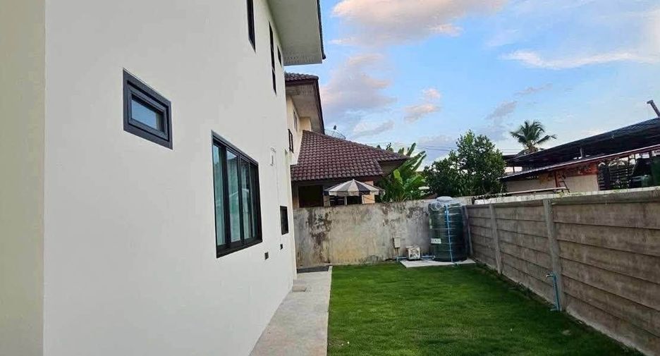 For rent 4 bedrooms house in Mueang Chiang Mai, Chiang Mai