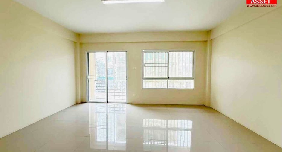 Local comercial en alquiler y en venta de 3 habitaciones en Mueang Suphanburi, Suphan Buri