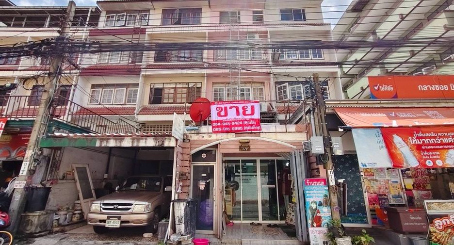 Local comercial en venta de 6 habitaciones en Bang Kapi, Bangkok
