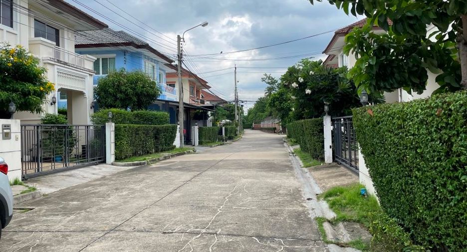 À louer 3 chambres maison à Bang Yai, Nonthaburi