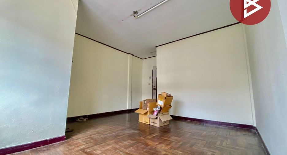 For sale 4 bedrooms townhouse in Thung Khru, Bangkok