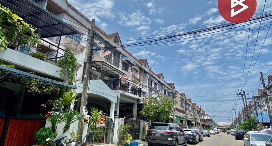 For sale 4 bedrooms townhouse in Thung Khru, Bangkok