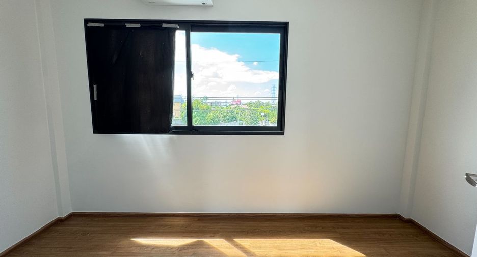 Local comercial en alquiler de 2 habitaciones en Khlong Luang, Pathum Thani