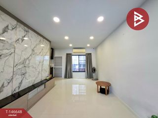 Casa adosada en venta de 2 habitaciones en Bang Phli, Samut Prakan