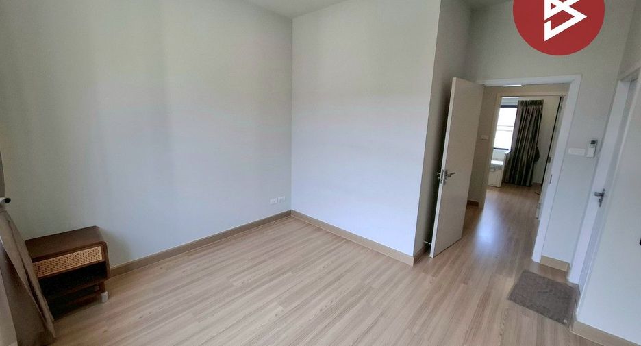 Casa adosada en venta de 2 habitaciones en Bang Phli, Samut Prakan