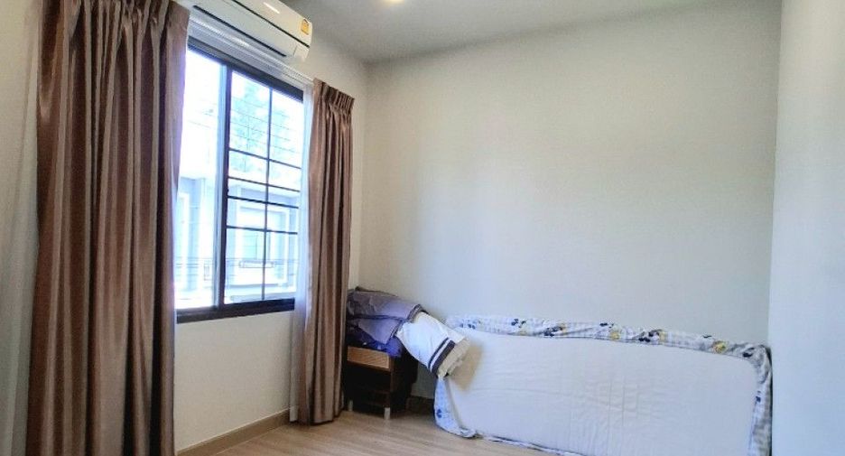 Casa adosada en venta de 2 habitaciones en Bang Phli, Samut Prakan