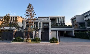 For sale 5 bedrooms house in Suan Luang, Bangkok
