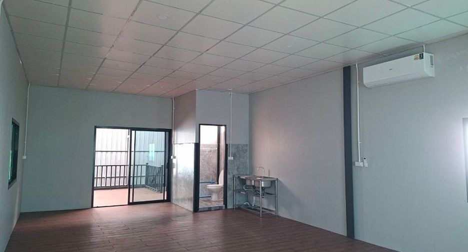 Аренда 1 кровать склад в Lat Lum Kaeo, Патумтани