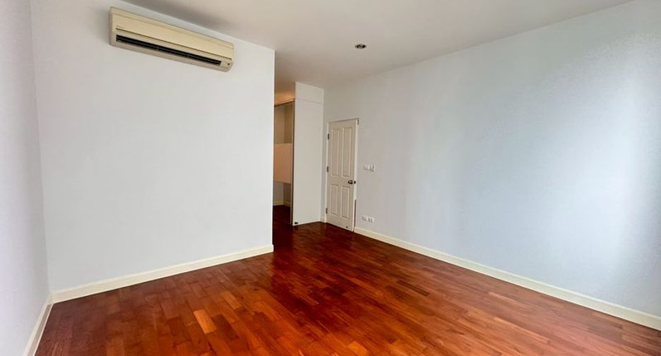 À vendre 2 chambres condo à Khlong Toei, Bangkok
