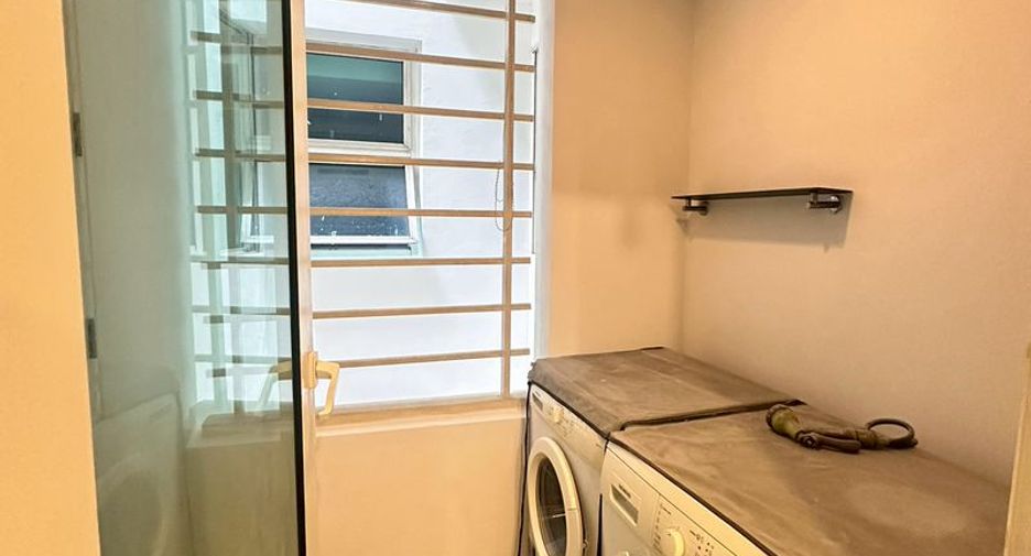 À vendre 2 chambres condo à Khlong Toei, Bangkok