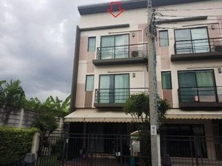 For sale 3 bedrooms townhouse in Bueng Kum, Bangkok