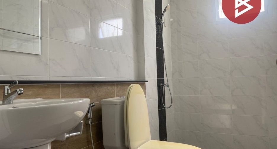 For sale 4 bedrooms house in Mueang Chon Buri, Chonburi