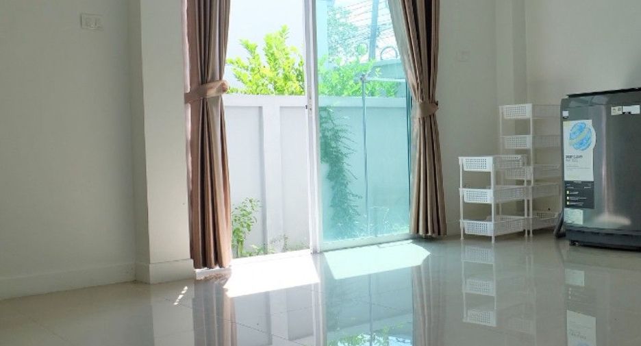 Casa en alquiler y en venta de 4 habitaciones en Mueang Chon Buri, Chonburi