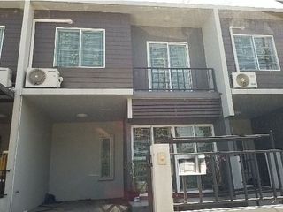 For sale 3 bedrooms townhouse in Khlong Sam Wa, Bangkok