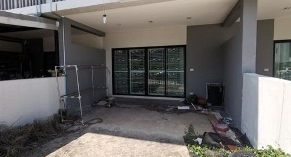 For sale 3 bedrooms townhouse in Nong Khaem, Bangkok