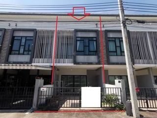 For sale 3 bedrooms townhouse in Nong Khaem, Bangkok