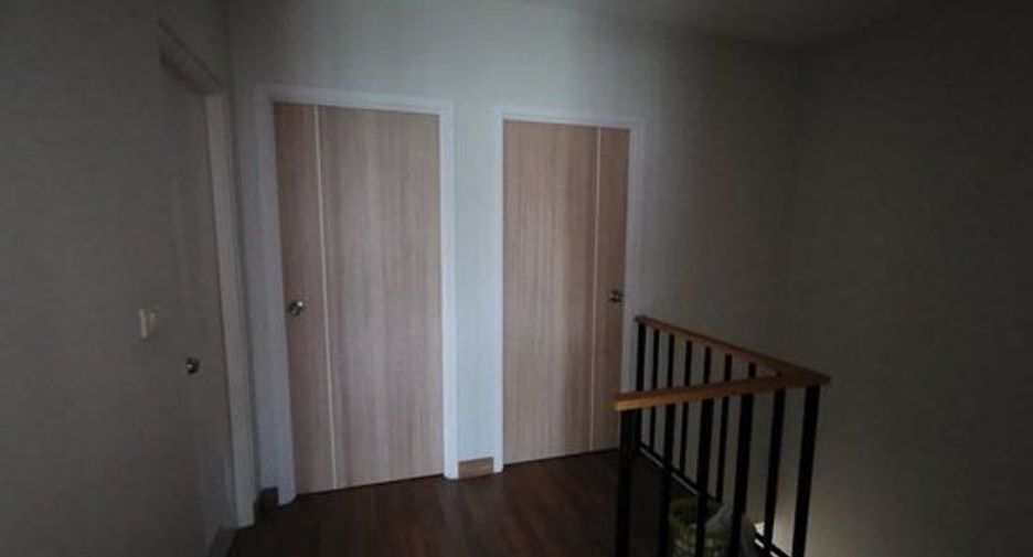 For sale 3 bedrooms townhouse in Nong Khaem, Bangkok