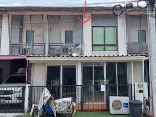 À vendre 3 chambres maison de ville à Bang Khen, Bangkok