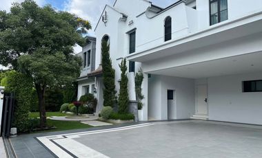 Аренда и продажа 5 спальни дом в Сапхан Сунг, Бангкок