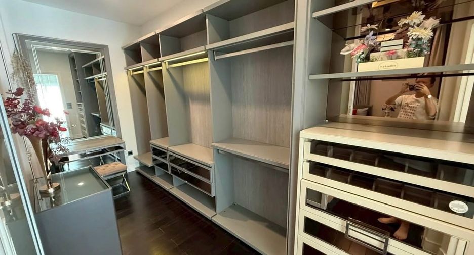 For rent and for sale 4 bedrooms house in Bang Phli, Samut Prakan
