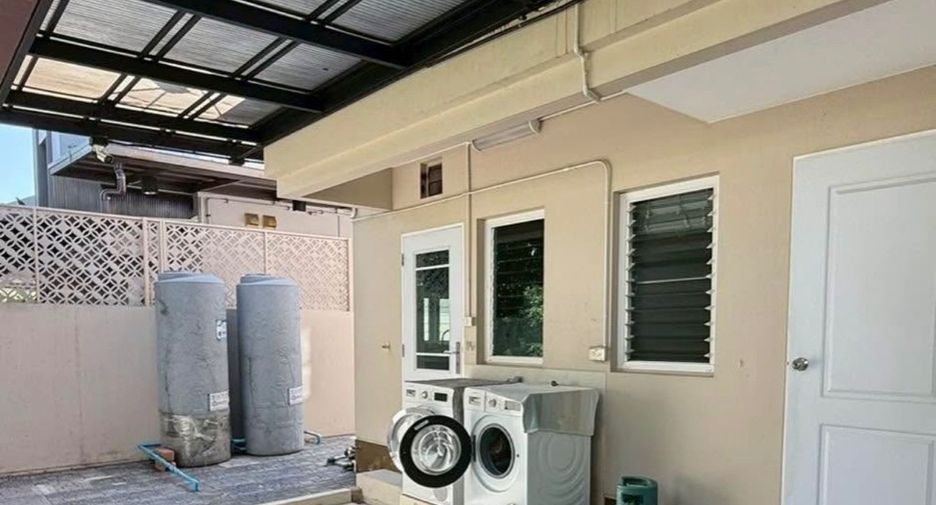 For rent and for sale 4 bedrooms house in Bang Phli, Samut Prakan