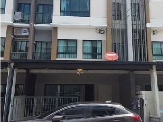 À vendre 3 chambres maison de ville à Don Mueang, Bangkok