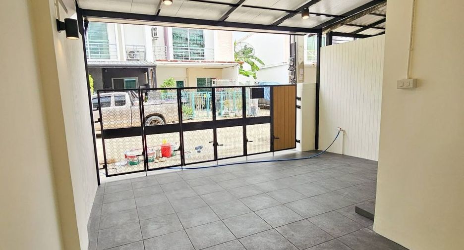 Reihenhaus zum Kauf mit 3 Zimmer in Bang Phli, Samut Prakan