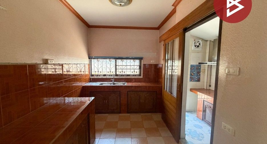 Casa en venta de 3 habitaciones en Si Racha, Chonburi