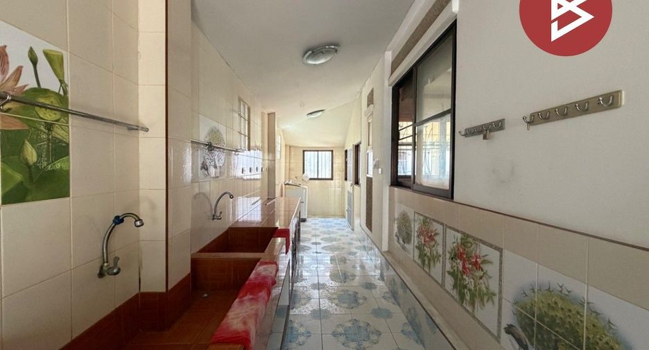 Casa en venta de 3 habitaciones en Si Racha, Chonburi
