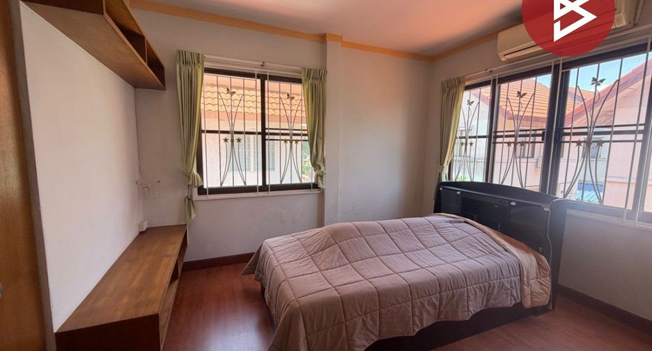 Casa en venta de 3 habitaciones en Si Racha, Chonburi