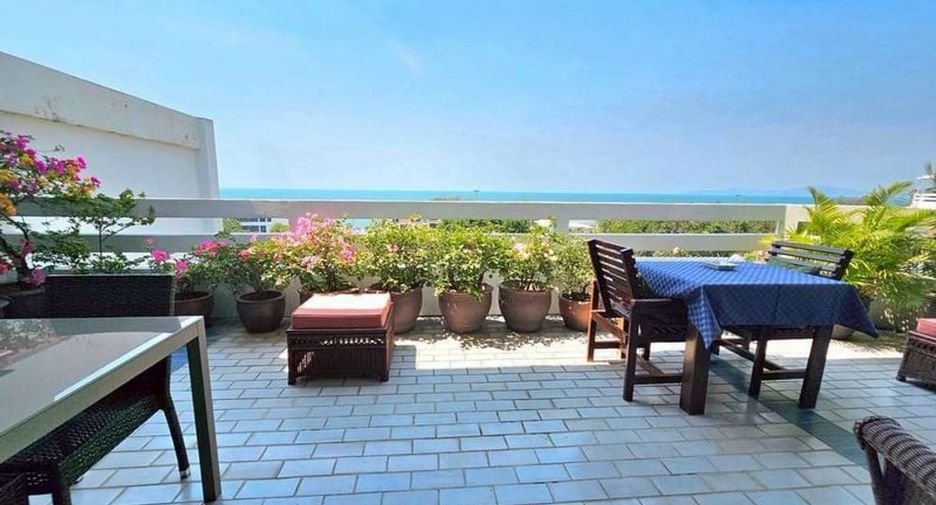 For sale 2 bedrooms condo in Jomtien, Pattaya