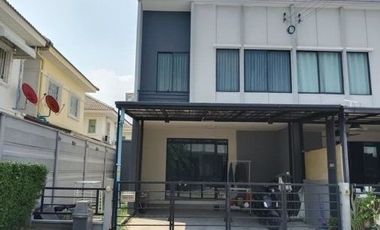 For sale 3 bedrooms townhouse in Don Mueang, Bangkok