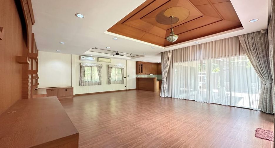 Casa en venta de 3 habitaciones en Huay Yai, Pattaya