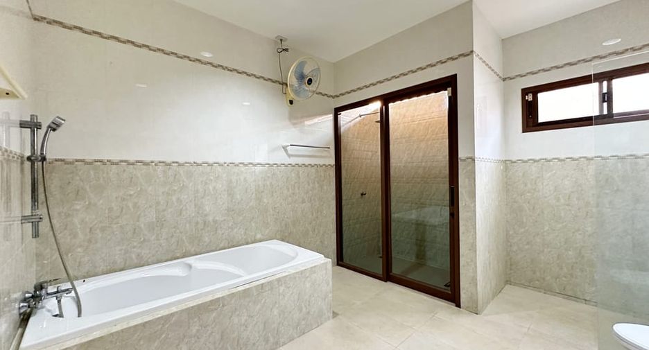 Casa en venta de 3 habitaciones en Huay Yai, Pattaya