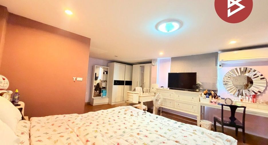 出售 8 卧室 商业空间 在 Bang Phli, Samut Prakan