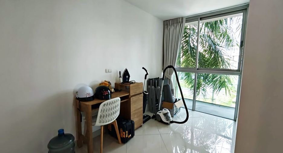 For sale 2 ベッドルーム condo in Bang Lamung, Chonburi