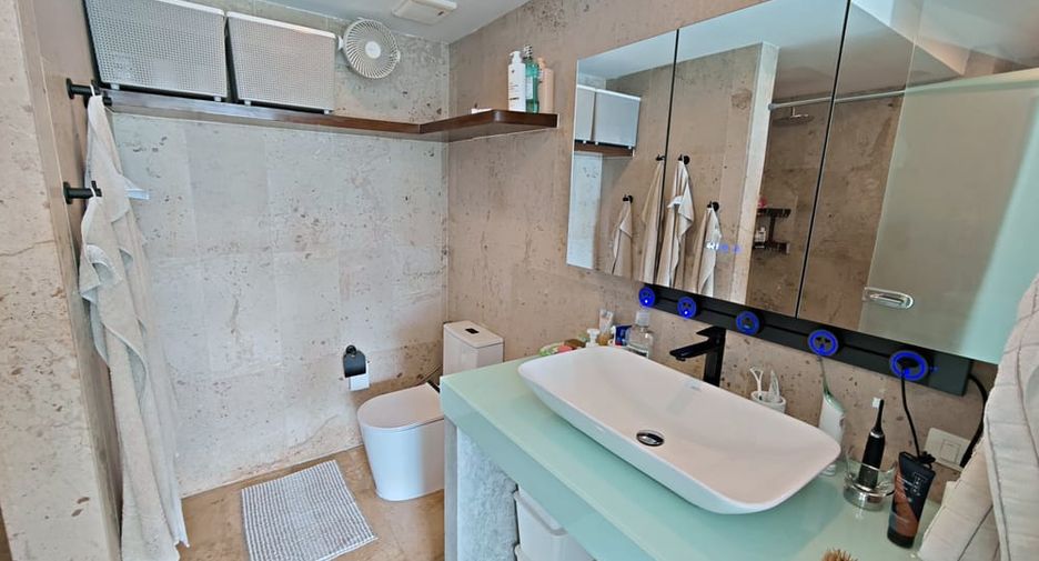 For sale 2 ベッドルーム condo in Bang Lamung, Chonburi