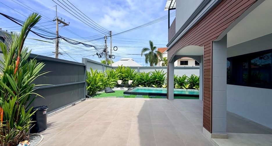 For sale 5 bedrooms villa in Bang Lamung, Chonburi